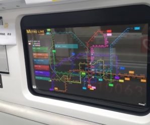 Xiaomi, а ты так можешь? LG оснастила поезда метро прозрачными экранами OLED вместо окон