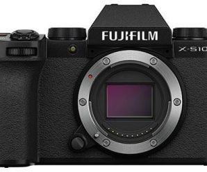 Появились первые фотографии беззеркальной камеры Fujifilm X-S10