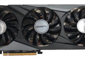 Карту Gigabyte Radeon RX 6800 XT Gaming OC на первый взгляд сложно отличить от Gigabyte GeForce RTX 3070 Gaming OC