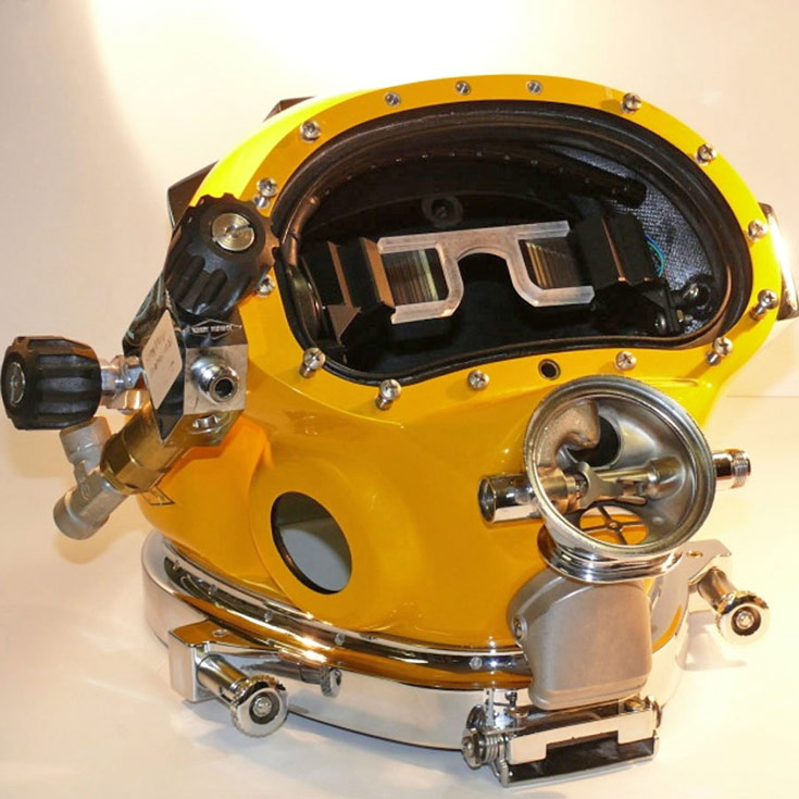Американские разработчики оснастили водолазный шлем дисплеем дополненной реальности