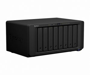 Сетевое хранилище Synology DiskStation DS1821+ имеет восемь отсеков для накопителей