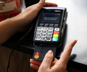 Samsung поможет Mastercard внедрить сканеры отпечатков пальцев в банковские карты